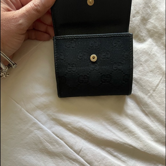 Black Gucci wallet. MINOR mark on front. See pics. - Picture 3 of 8